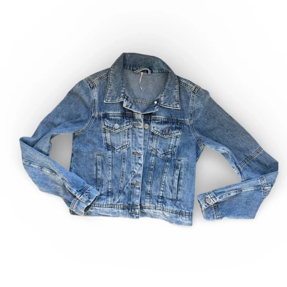 Free People X We The Free Rumors Denim Jacket in Light Indigo Size Small Flaw - Picture 9 of 11